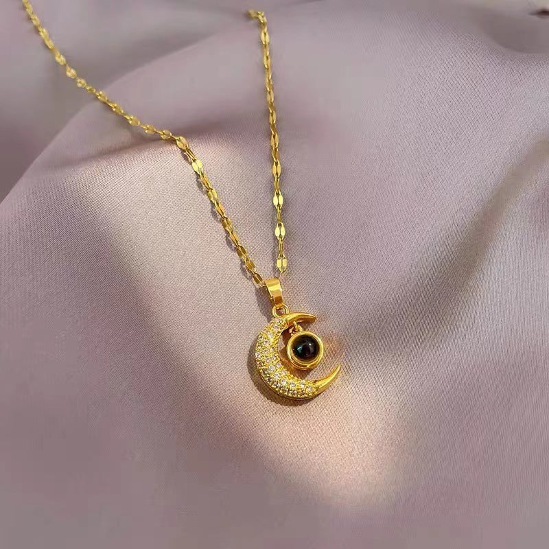 Light luxury fashion moon diamond projection necklace