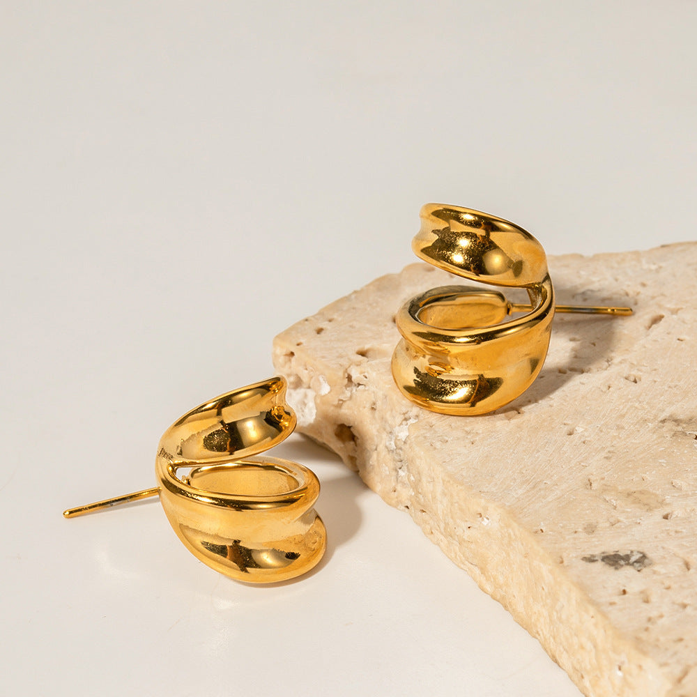 18k Gold Trendy Curved Hollow Design Versatile Earrings